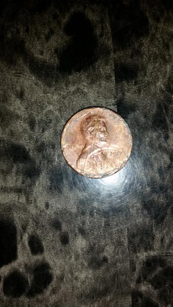 A very unique error Lincoln cent.