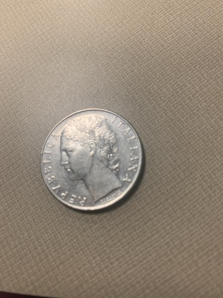 1975 Italian Coin Repvbblica Italiana L.100 coin