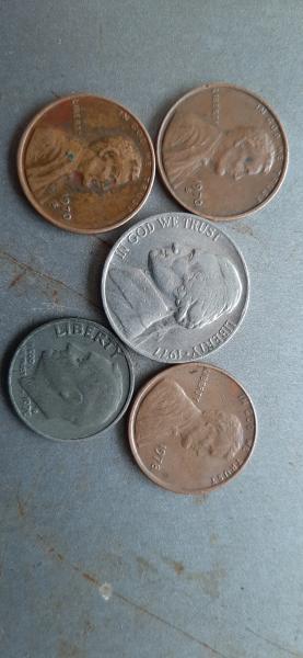 2 1970-s pennies but the bottom one has&hellip;