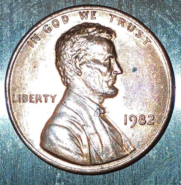 1982 small date copper penny. Weights 3.07