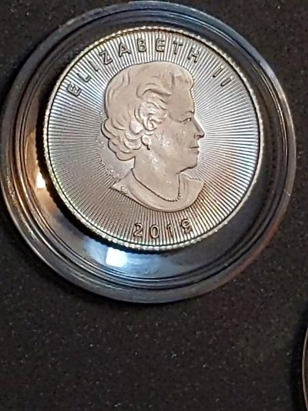 2019 Elizabeth II silver coin, shows 999 on back and&hellip;