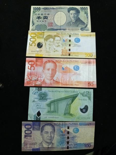 Foriegn currency alittle worn..i believe some to not…