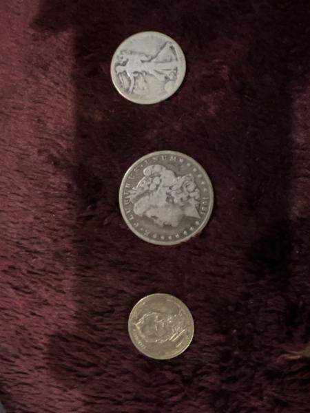 A lot of coins. Don’t know their worth&hellip;