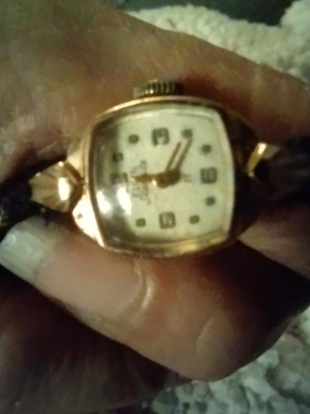 Elgin starlite 17 jewel ladies watch WWII stack…