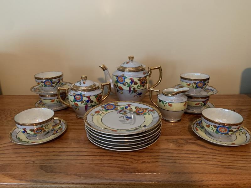 Tea setting for 6, small blue and white&hellip;