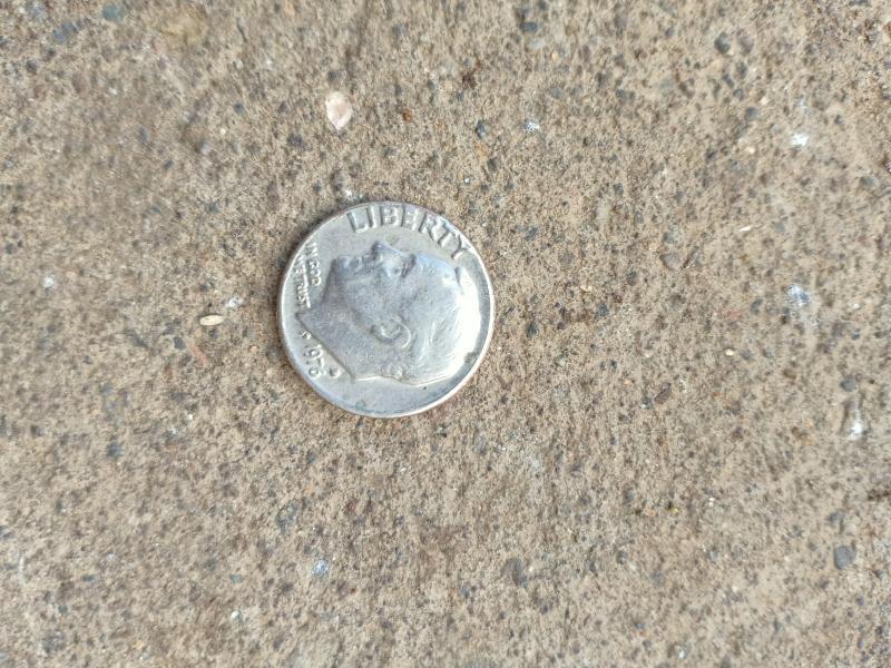 error coin quarter dollar.. with dented side and&hellip;