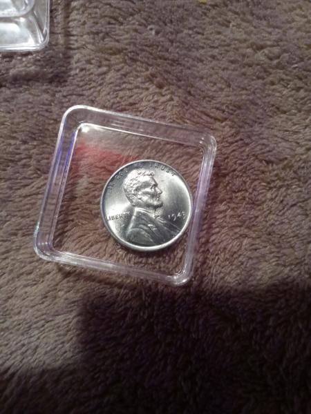 1943 Philadelphia mint uncirculated wheat penny.. no signs…