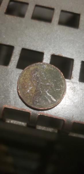 Weighs 2.7 on scale and wont stick to…