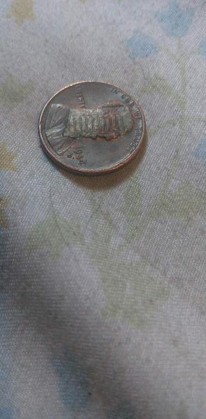 I have a 1984 d penny with the Lincoln memorial&hellip;