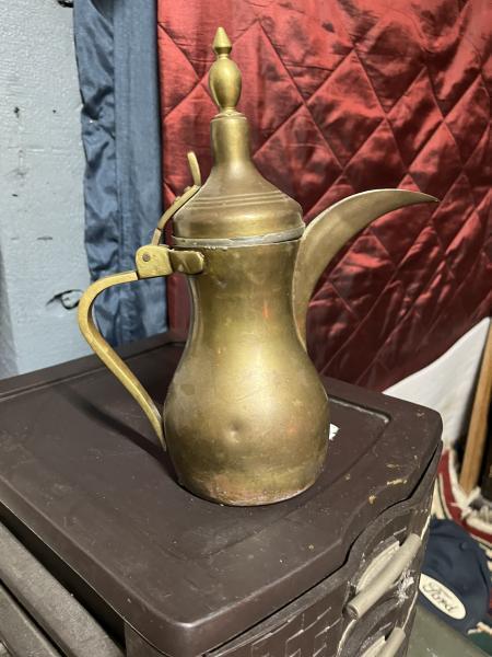 An old tea pot I guess. The picture of the&hellip;