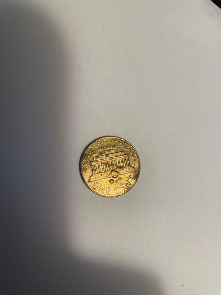 This 1985 (D?) penny appears golden. I’m not&hellip;