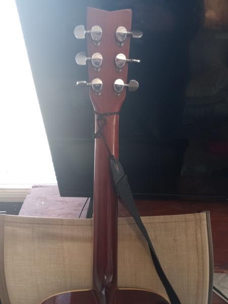 Yamaha FG-250sd.. Vintage for sure.. Year.. Idk.Maybe a 70's model..&hellip;
