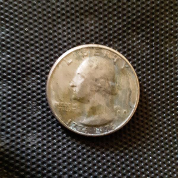 Bicentennial quarter with lots going on. I can…