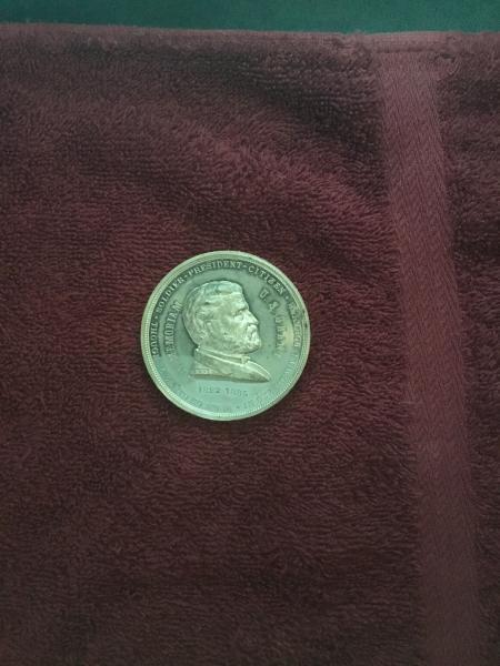 Ulysses S. Grant commemorative medal with original tin.