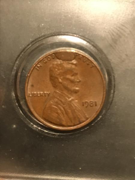 It has no mint mark it’s a 1981…