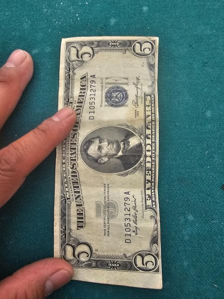 The edge of the bill on one side is longer&hellip;