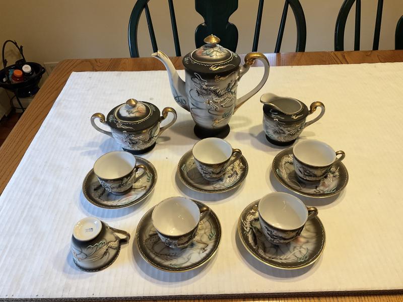 Dragon Ware tea set with Matt finish, raised artwork and&hellip;