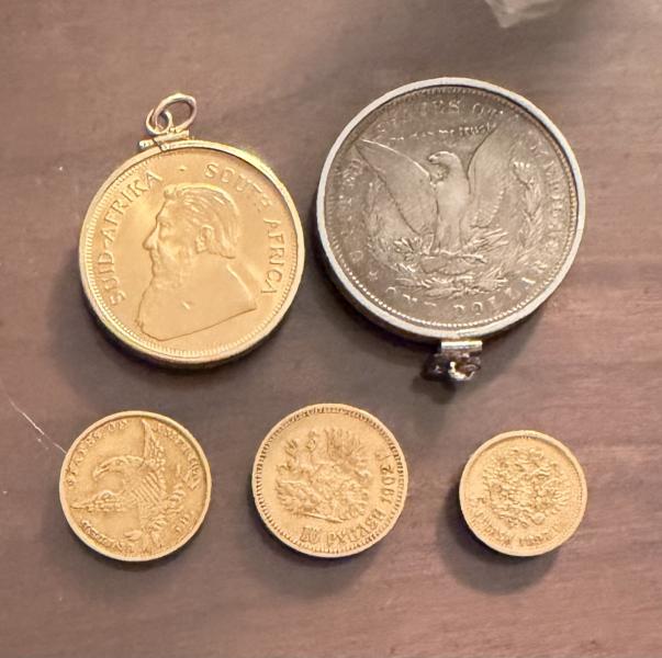 Krugerand (1 oz), Morgan silver dollar, two Russian&hellip;